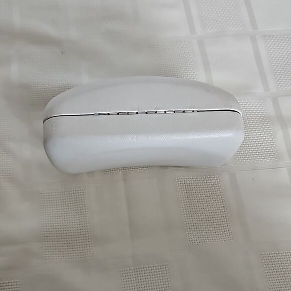 Michael Kors Women's Sunglasses Case White - Picture 5 of 16